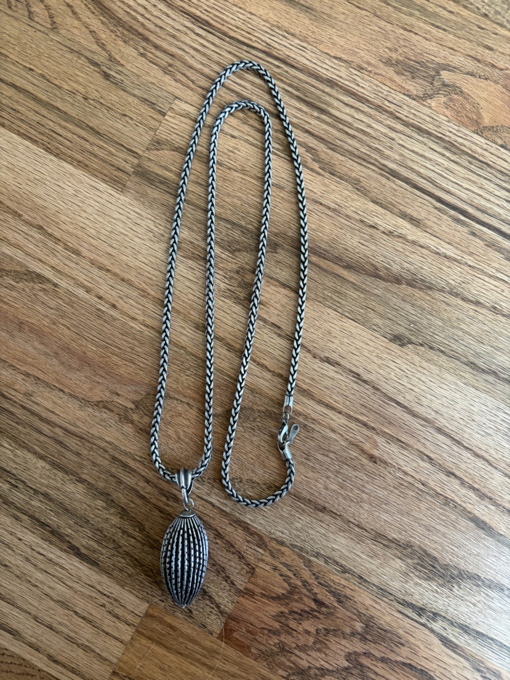 Textured Pendant Necklace in Silver
